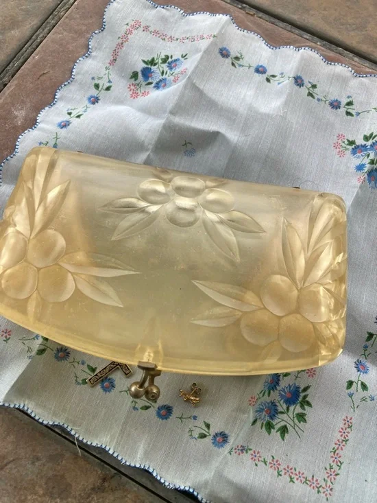 Vintage Yellow Lucite Floral Clutch with jewelry - Picture 3 of 9